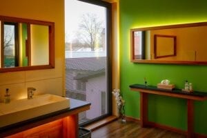 green statement wall